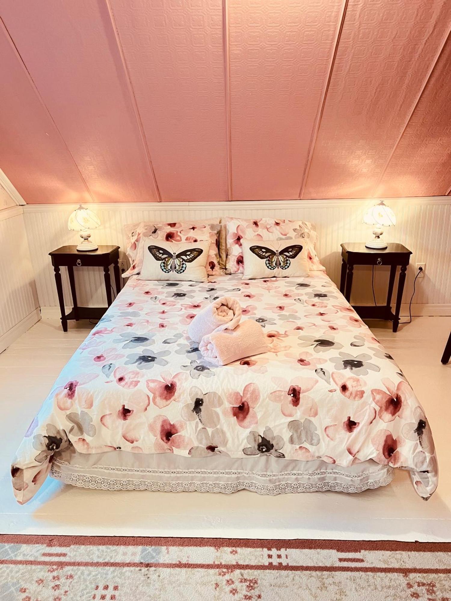 مبيت وإفطار غراند-بيرجيرونز Bed & Cafe Petit Papillon الغرفة الصورة